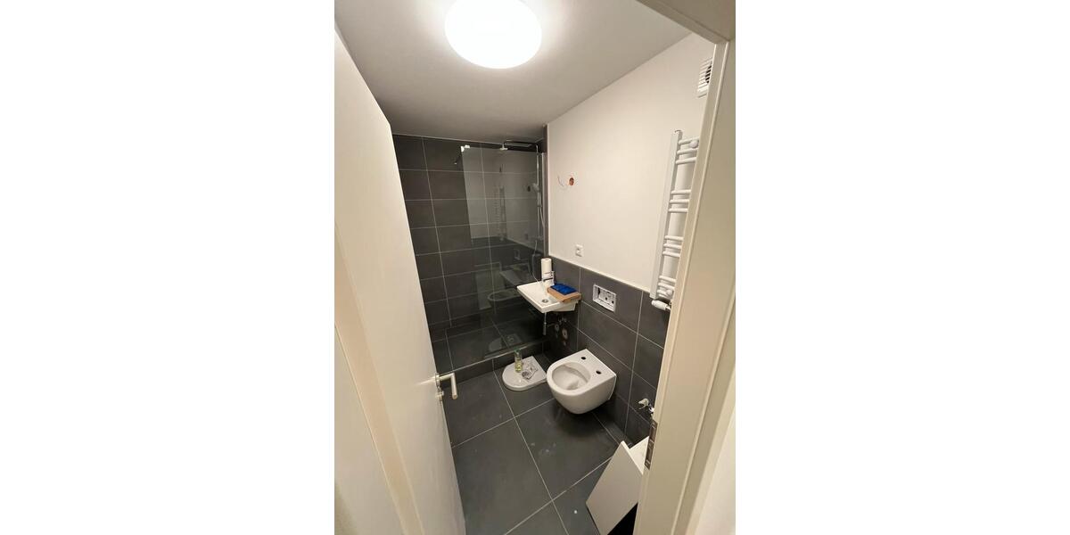 Wohnen auf Zeit München Moosach - 5 Zimmer, 7 m&sup2;, 700&euro; | Angebot:26701593