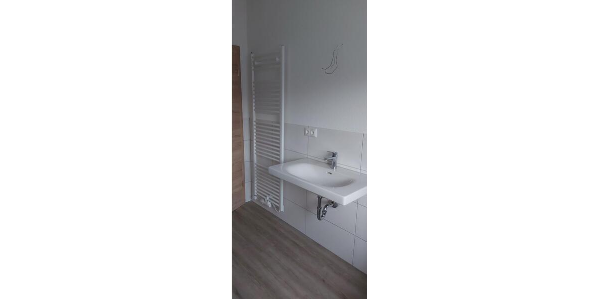 Doppelhaushälfte Sulzfeld - 4 Zimmer, 120 m&sup2;, 1.150&euro; | Angebot:24564597