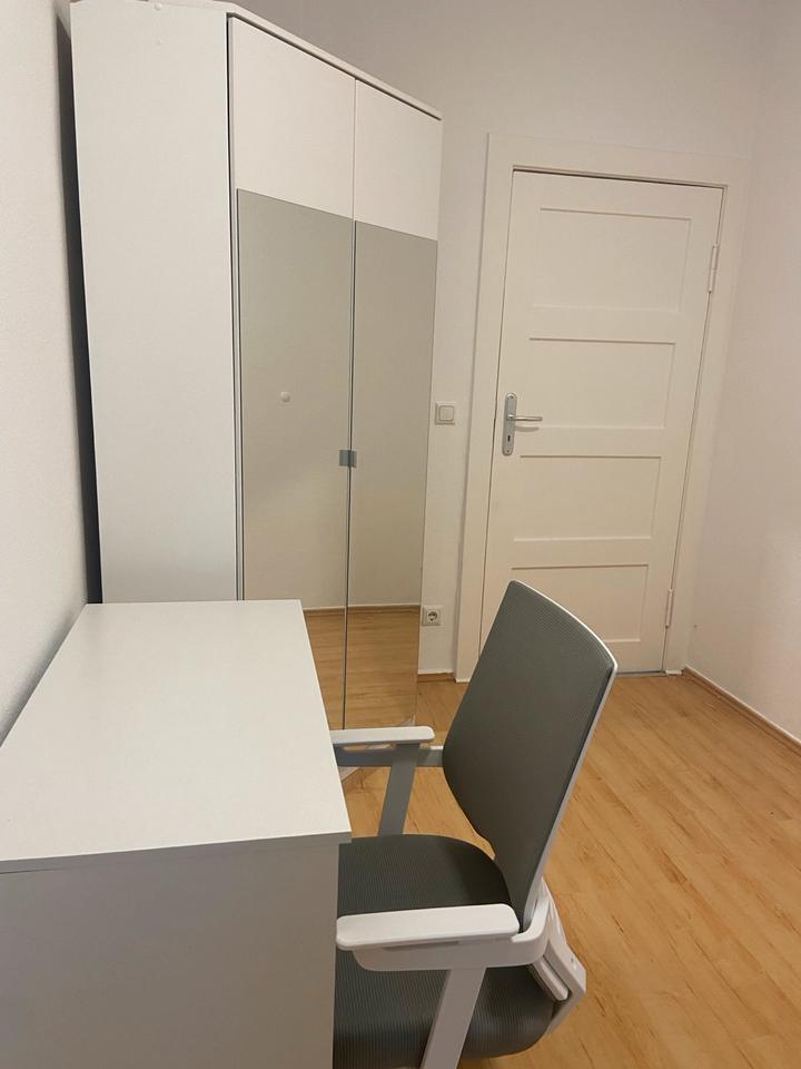 1 Zimmer in einer 2 WG in Prenzlauer Berg zimmer