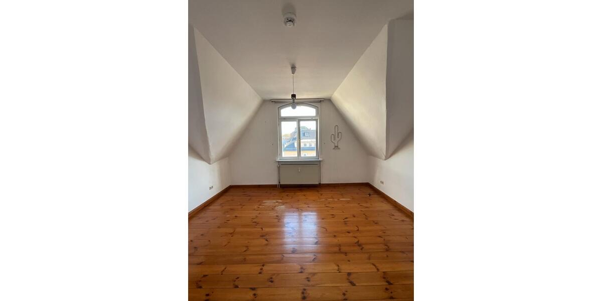 Wohnen auf Zeit Coburg - 3 Zimmer, 150 m&sup2;, 400&euro; | Angebot:26066296