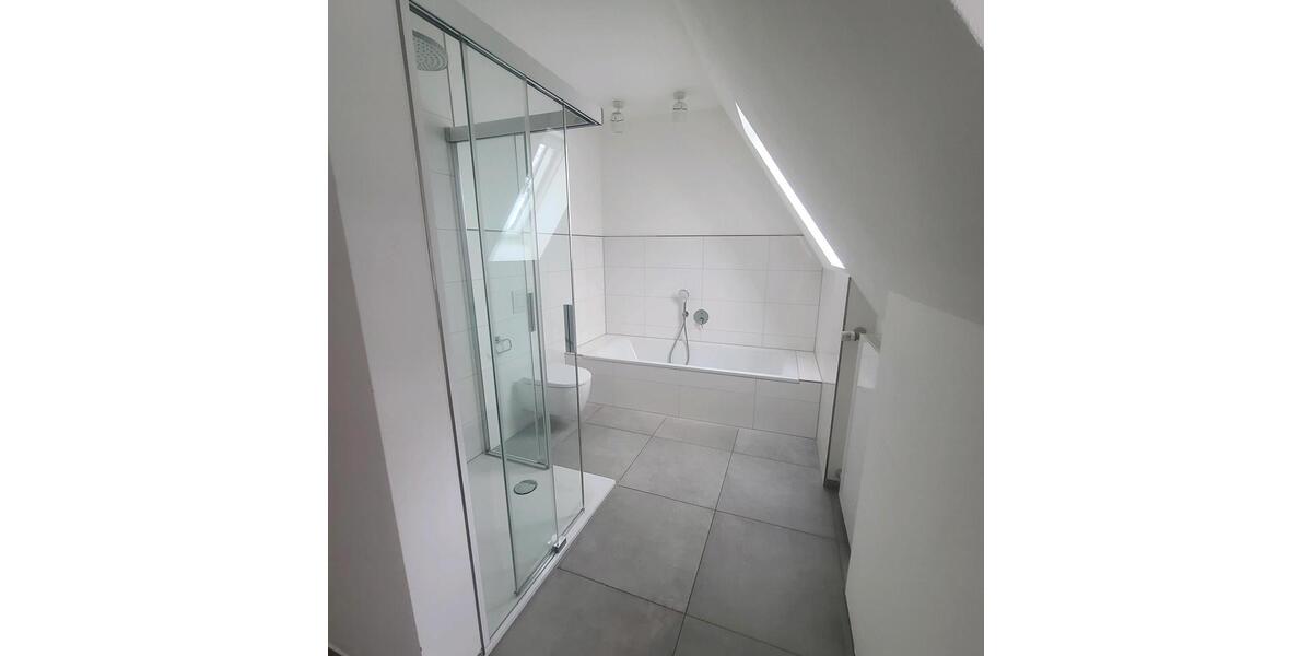 Einfamilienhaus Lemgo - 3 Zimmer, 135 m&sup2;, 1.800&euro; | Angebot:24284339