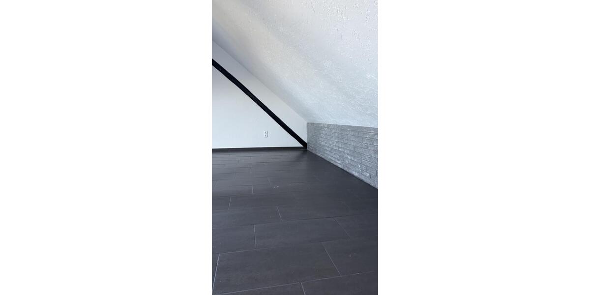 Etagenwohnung Uslar - 3 Zimmer, 160 m&sup2;, 850&euro; | Angebot:25948838