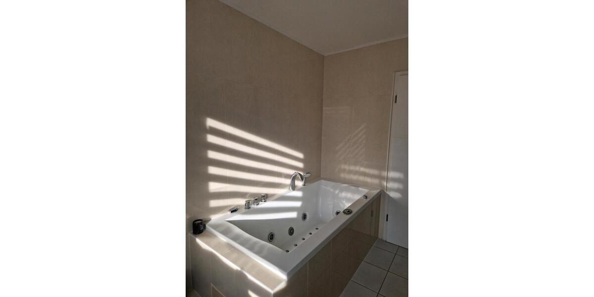 Etagenwohnung Börnsen - 3 Zimmer, 128 m&sup2;, 1.690&euro; | Angebot:25831333