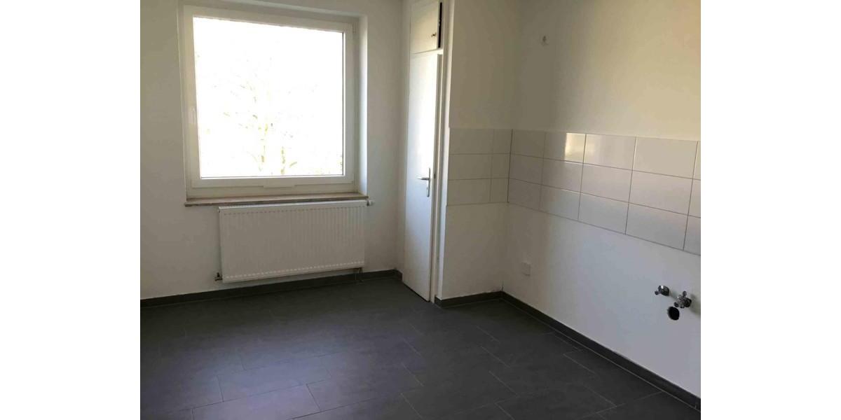 Schicke 3,5-Zimmer-Wohnung mit Balkon und Garten 3 zimmer