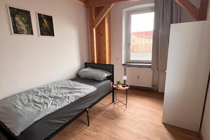 Wohnung Wasserlosen - 4 Zimmer, 120 m&sup2;, 18&euro; | Angebot:27565157