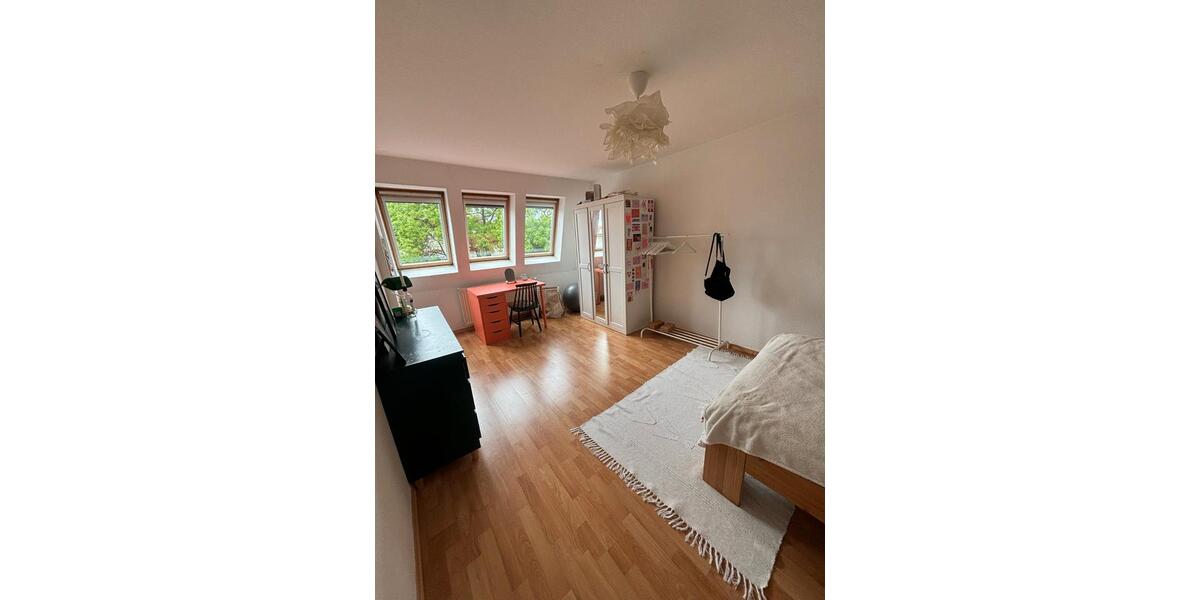 Dachgeschoßwohnung Magdeburg Nordwest - 3 Zimmer, 73 m&sup2;, 610&euro; | Angebot:26651721