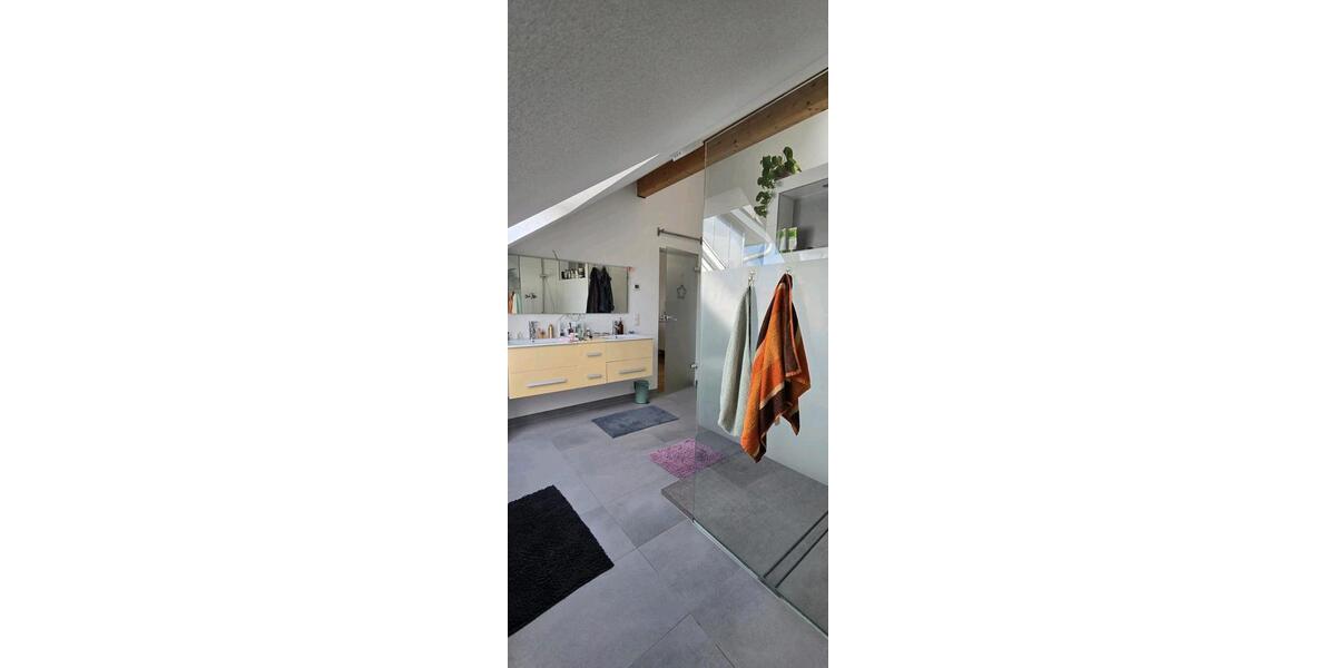 Dachgeschoßwohnung Salem - 3 Zimmer, 100 m&sup2;, 1.250&euro; | Angebot:24691995