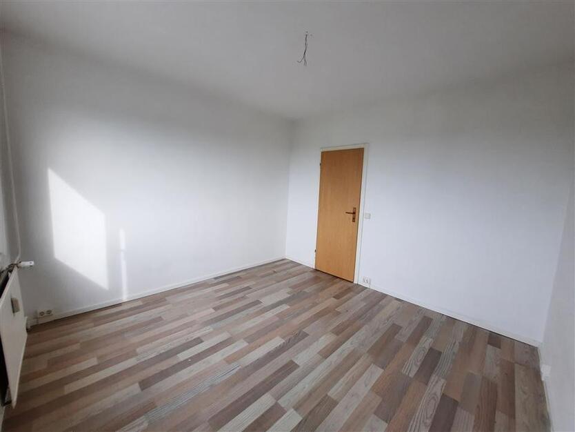 4 Raum Wohnung mit Balkon!