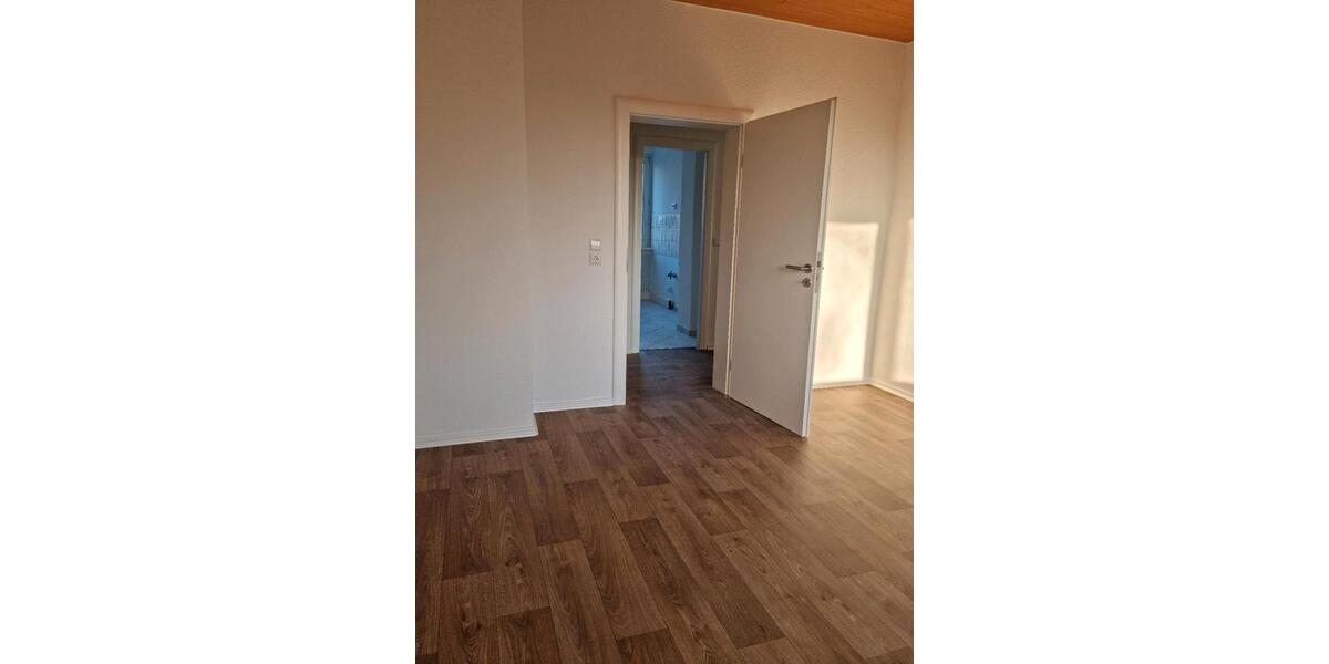 Etagenwohnung Stadtroda - 3 Zimmer, 57 m&sup2;, 595&euro; | Angebot:26351027