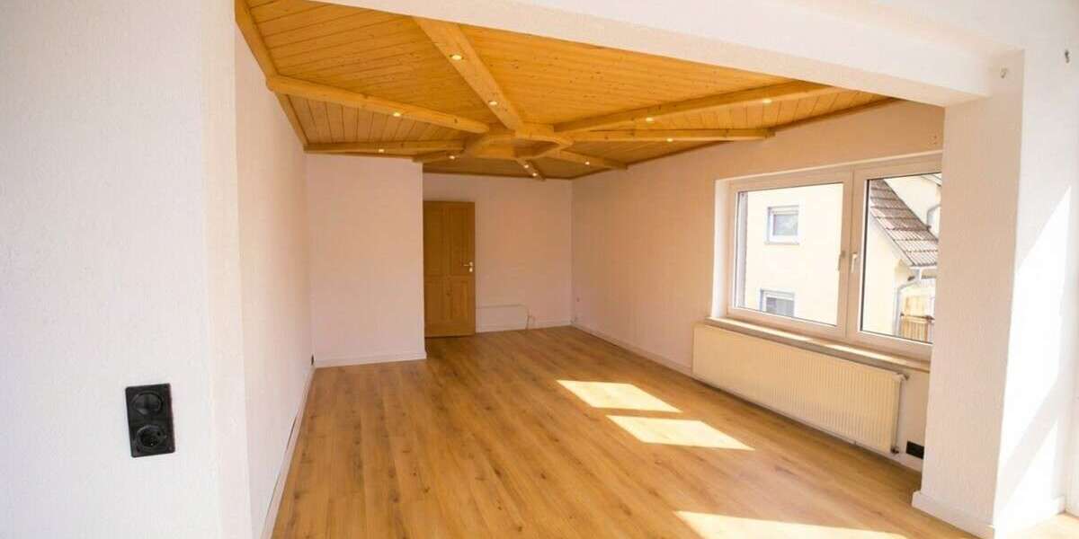 Etagenwohnung Idstein - 3 Zimmer, 95 m&sup2;, 1.000&euro; | Angebot:25292989