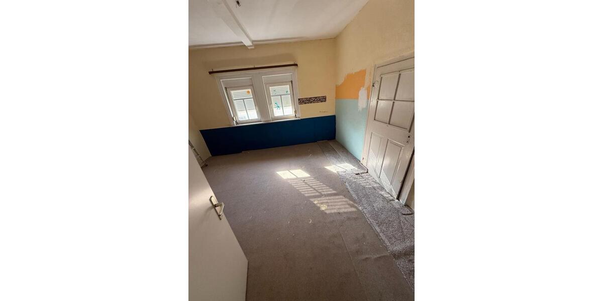 Große FamZum Miete 3-4 Mehrfamilienhäuser jede 4-6 Zimmern,WIEHE 3 zimmer