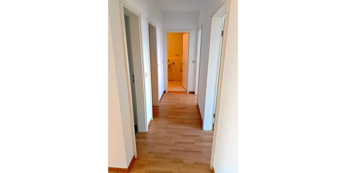 Etagenwohnung Ballenstedt - 3 Zimmer, 75 m&sup2;, 430&euro; | Angebot:24785375