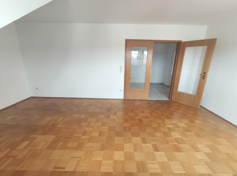 3 Zi. Wohnung (Nr. 6) im DG (2. OG) mit Balkon und Garage - Etagenwohnung Erlangen OT Dechsendorf | Angebot:24315669