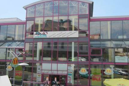 *Erdgeschoss-Einzelhandelsfläche im Apenke-Zentrum* 2 zimmer