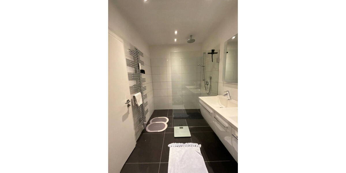Etagenwohnung Hamburg Marienthal - 5 Zimmer, 167 m&sup2;, 2.600&euro; | Angebot:26628096