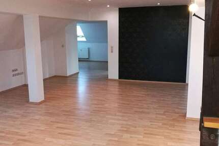 Wohnung Steinbach-Hallenberg Hallenberg - 2 Zimmer, 67 m&sup2;, 355&euro; | Angebot:25811098