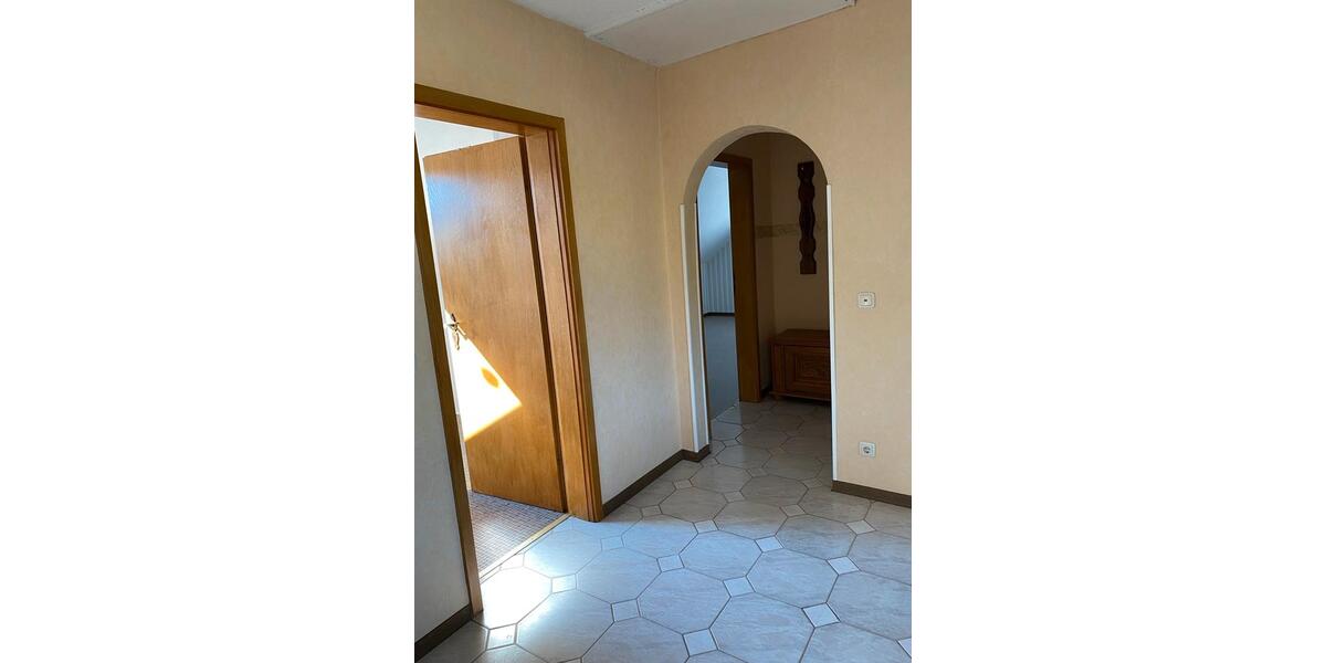 Dachgeschoßwohnung Hermeskeil - 3 Zimmer, 96 m&sup2;, 690&euro; | Angebot:26705197