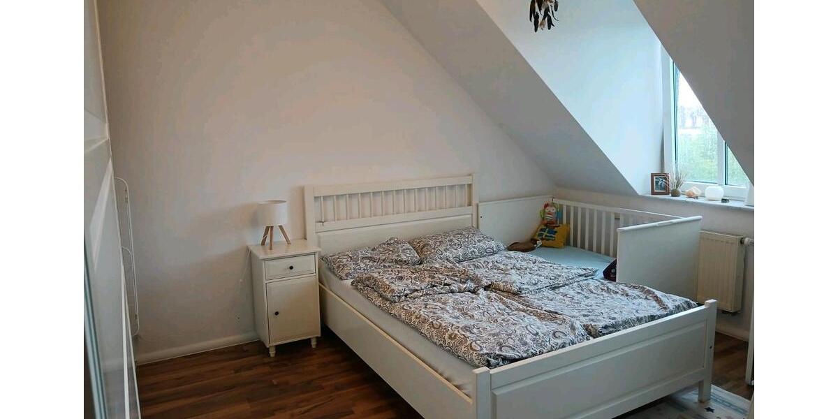 Dachgeschoßwohnung Erfurt - 3 Zimmer, 75 m&sup2;, 750&euro; | Angebot:26561387
