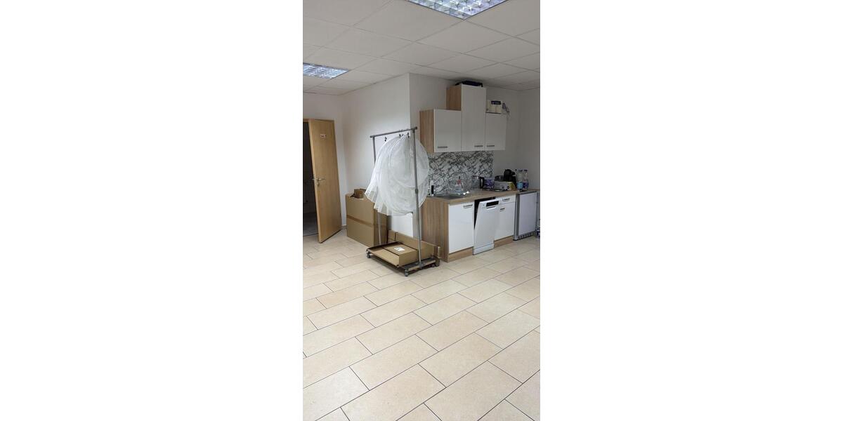 Gewerbeobjekt Essenbach - 1.100&euro; | Angebot:25380983