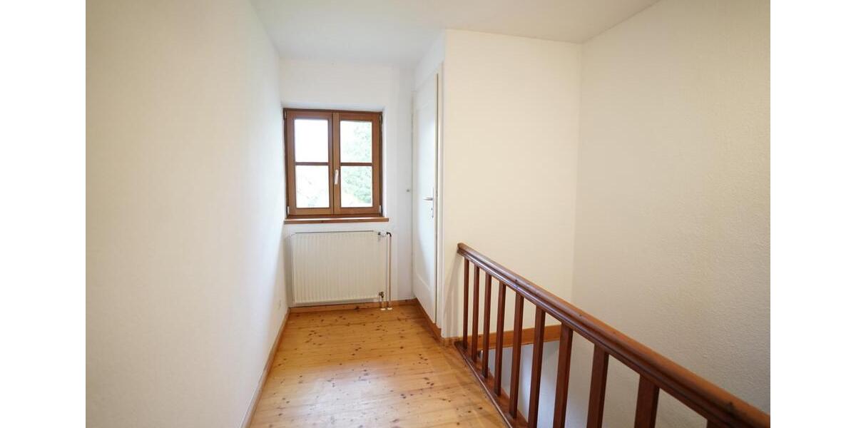 Maisonette-Wohnung Doppelhaushälfte 4 zimmer