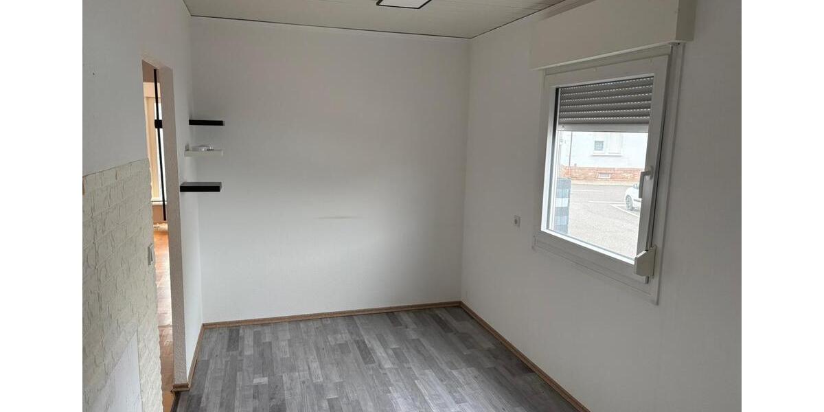 Erdgeschoßwohnung Sankt Ingbert - 3 Zimmer, 120 m&sup2;, 900&euro; | Angebot:25230913