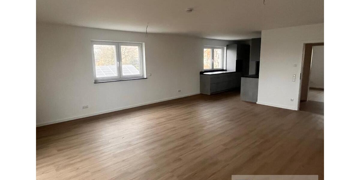 Etagenwohnung Neusorg - 3 Zimmer, 114 m&sup2;, 1.085&euro; | Angebot:21198005