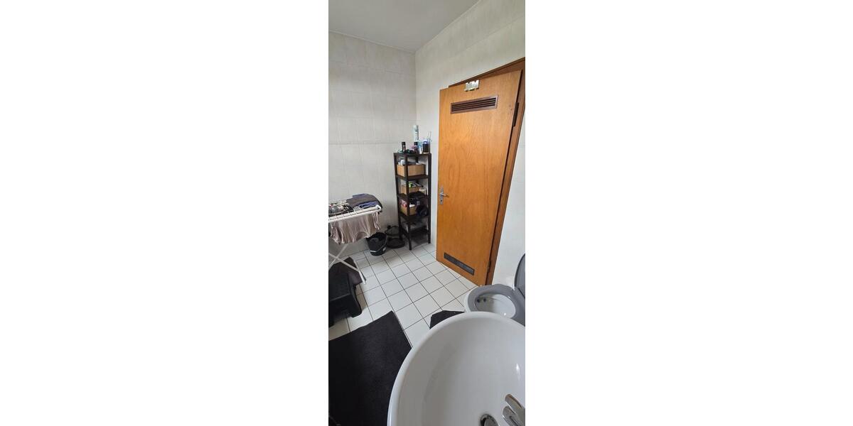 Dachgeschoßwohnung Emmerich am Rhein - 1 Zimmer, 53 m&sup2;, 490&euro; | Angebot:26564964