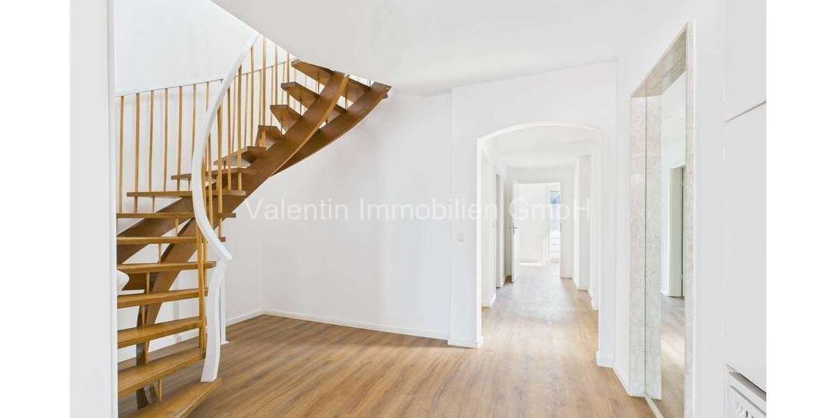 Etagenwohnung Detmold Detmold-Nord - 5 Zimmer, 171 m&sup2;, 1.400&euro; | Angebot:25839302