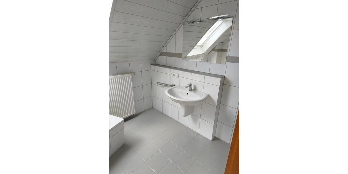 Dachgeschoßwohnung Bad Essen - 3 Zimmer, 95 m&sup2;, 930&euro; | Angebot:26044832