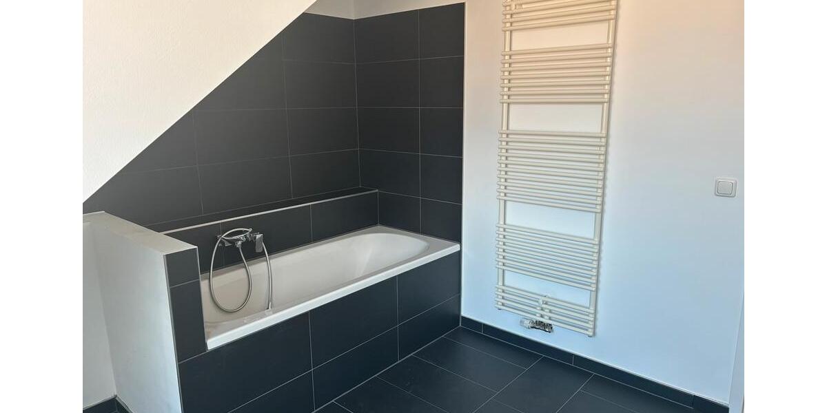 Dachgeschoßwohnung Erfurt Daberstedt - 4 Zimmer, 100 m&sup2;, 900&euro; | Angebot:25962245