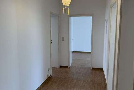 Wohnung Wiesbaden Mitte - 2 Zimmer, 63 m&sup2;, 720&euro; | Angebot:25988947