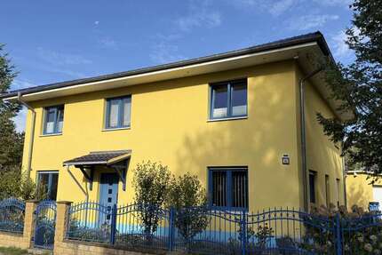 Wohnung Bestensee - 3 Zimmer, 100 m&sup2;, 1.300&euro; | Angebot:27653738