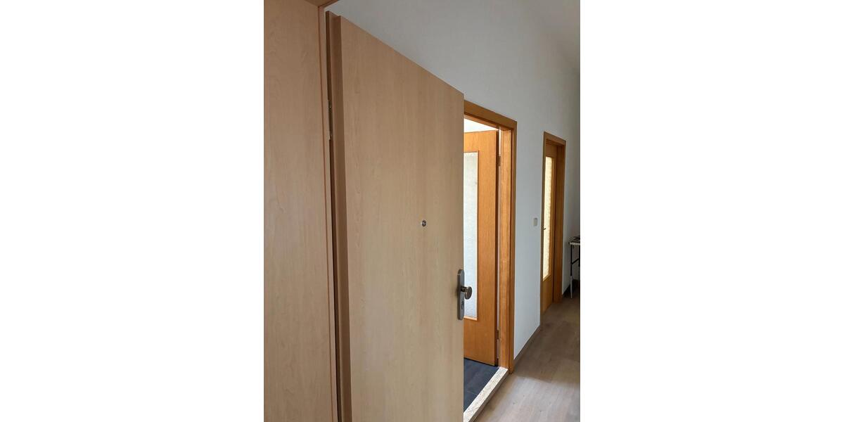 Etagenwohnung Bernburg (Saale) - 2 Zimmer, 60 m&sup2;, 375&euro; | Angebot:26688105