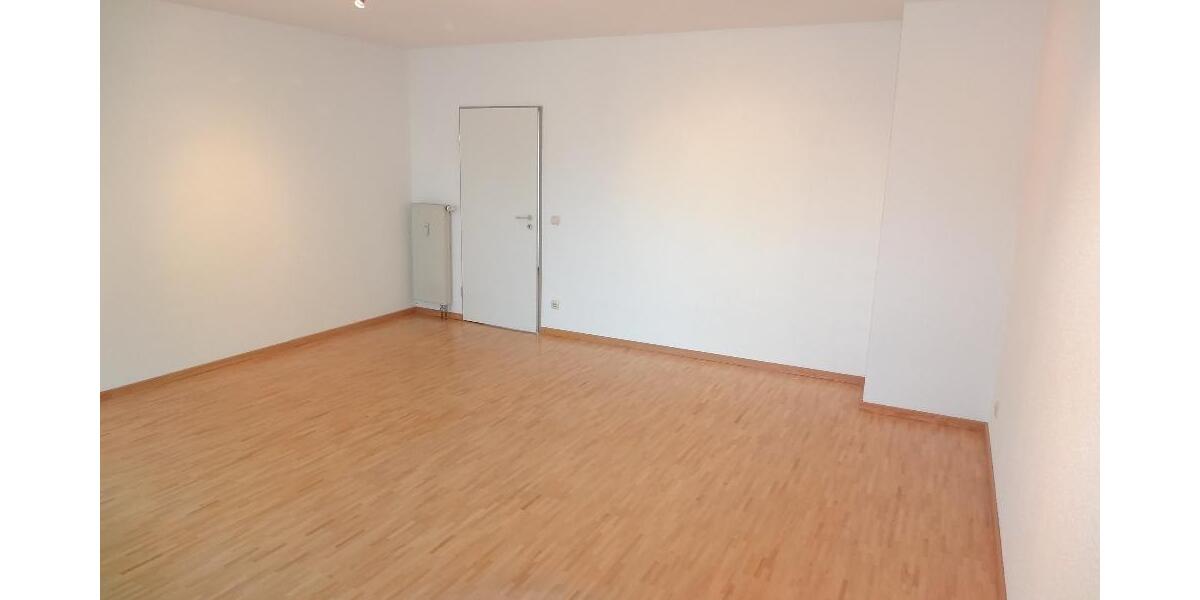 2 ZKBB* KFZ-Stell* max. 1 Pers* kl. EBK* Wannenbad* Parketboden* S-W BalkonLoggia* DA-Bessungerstr. - Etagenwohnung Darmstadt / Bessungen Bessungen | Angebot:27092927
