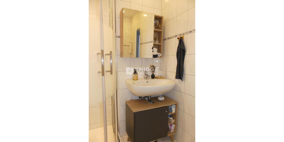 Etagenwohnung Bergisch Gladbach - 2 Zimmer, 71 m&sup2;, 740&euro; | Angebot:26645573
