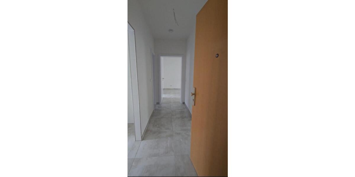 Hell, neu im 1. OG Moderne Wohnung in Riesa Weida 3 zimmer