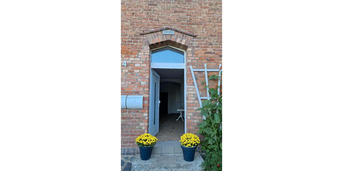 Etagenwohnung Lalendorf - 9999.9 Zimmer, 1.300 m&sup2;, 8&euro; | Angebot:20625179