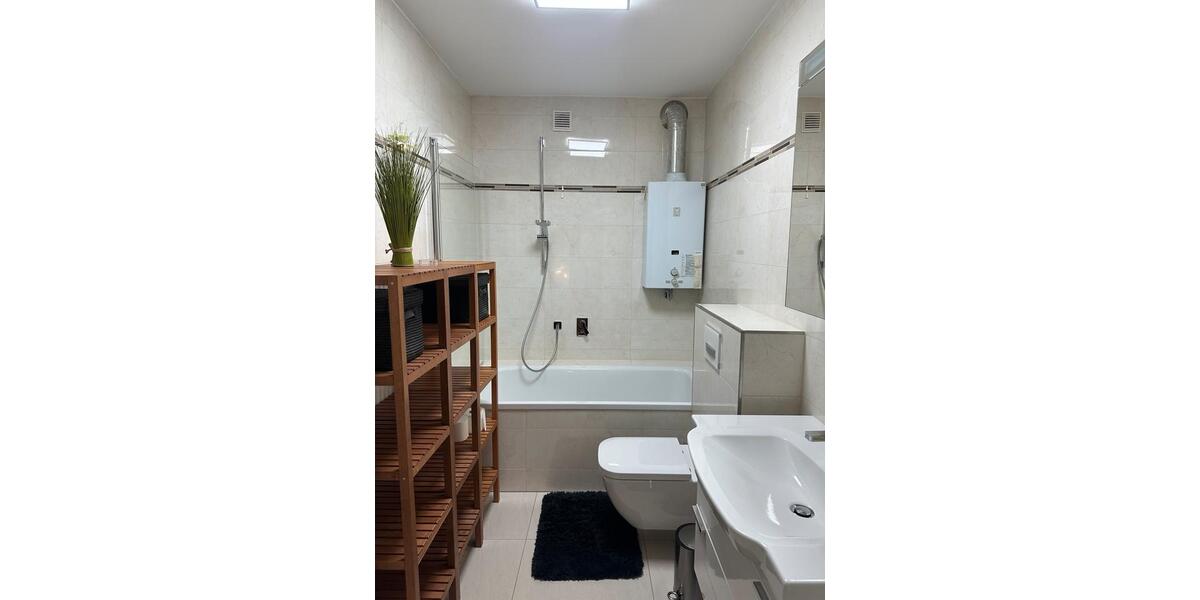 Etagenwohnung Hannover Vahrenwald-List - 3 Zimmer, 104 m&sup2;, 2.330&euro; | Angebot:24885924