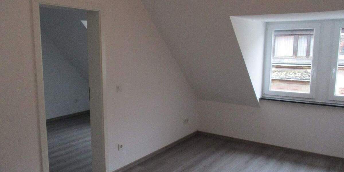 Etagenwohnung Saarbrücken Alt-Saarbrücken - 3 Zimmer, 80 m&sup2;, 685&euro; | Angebot:24520394