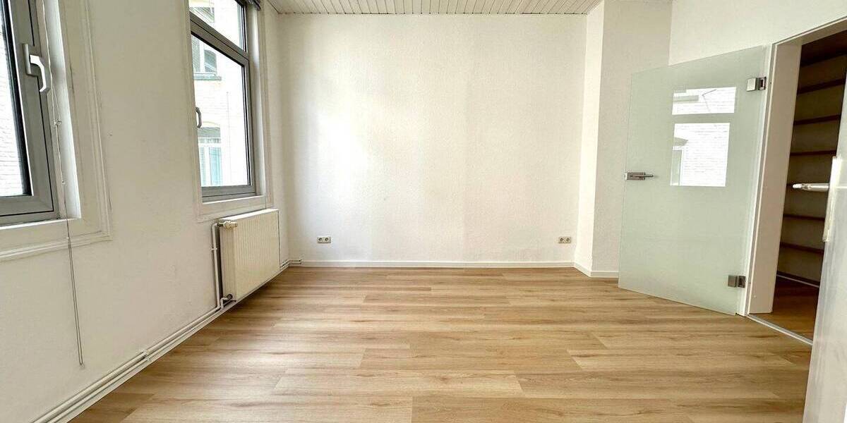 Etagenwohnung Wiesbaden Mitte - 2 Zimmer, 69 m&sup2;, 759&euro; | Angebot:26797013
