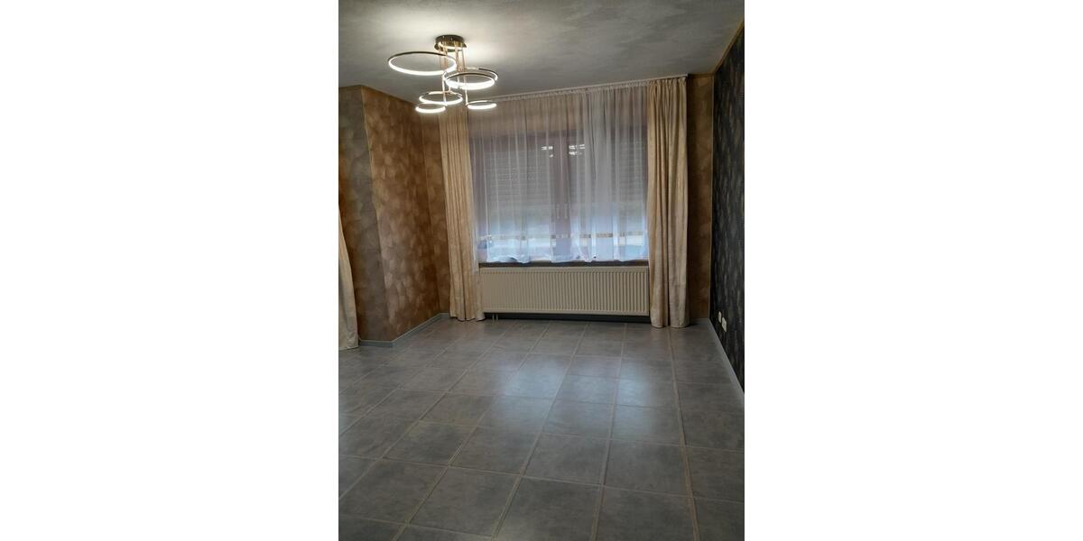 Erdgeschoßwohnung Aalen Dewangen - 3 Zimmer, 84 m&sup2;, 900&euro; | Angebot:25716821