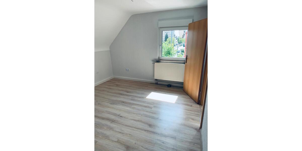 Dachgeschoßwohnung Homburg - 2 Zimmer, 67 m&sup2;, 630&euro; | Angebot:26536787