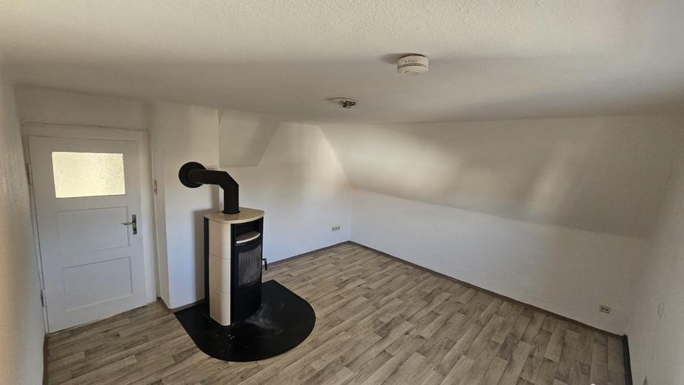 Einfamilienhaus Ebensfeld - 7 Zimmer, 135 m&sup2;, 900&euro; | Angebot:25170614