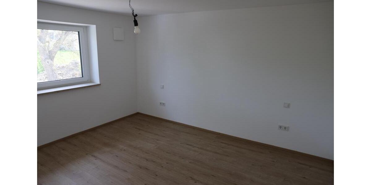 Dachgeschoßwohnung Monheim - 3 Zimmer, 110 m&sup2;, 1.150&euro; | Angebot:26413703