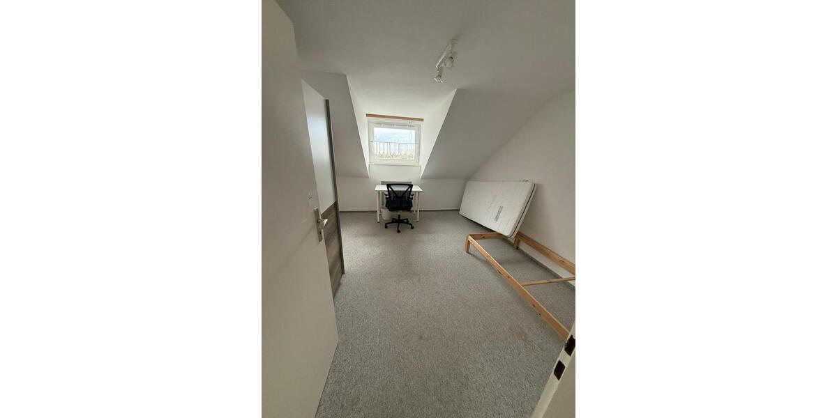 Dachgeschoßwohnung Hof Christiansreuth - 790&euro; | Angebot:26098947