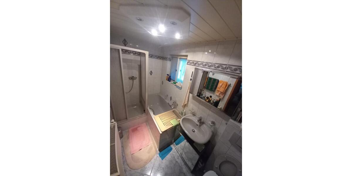 Einfamilienhaus Neuhaus am Rennweg - 4 Zimmer, 90 m&sup2;, 900&euro; | Angebot:24865025