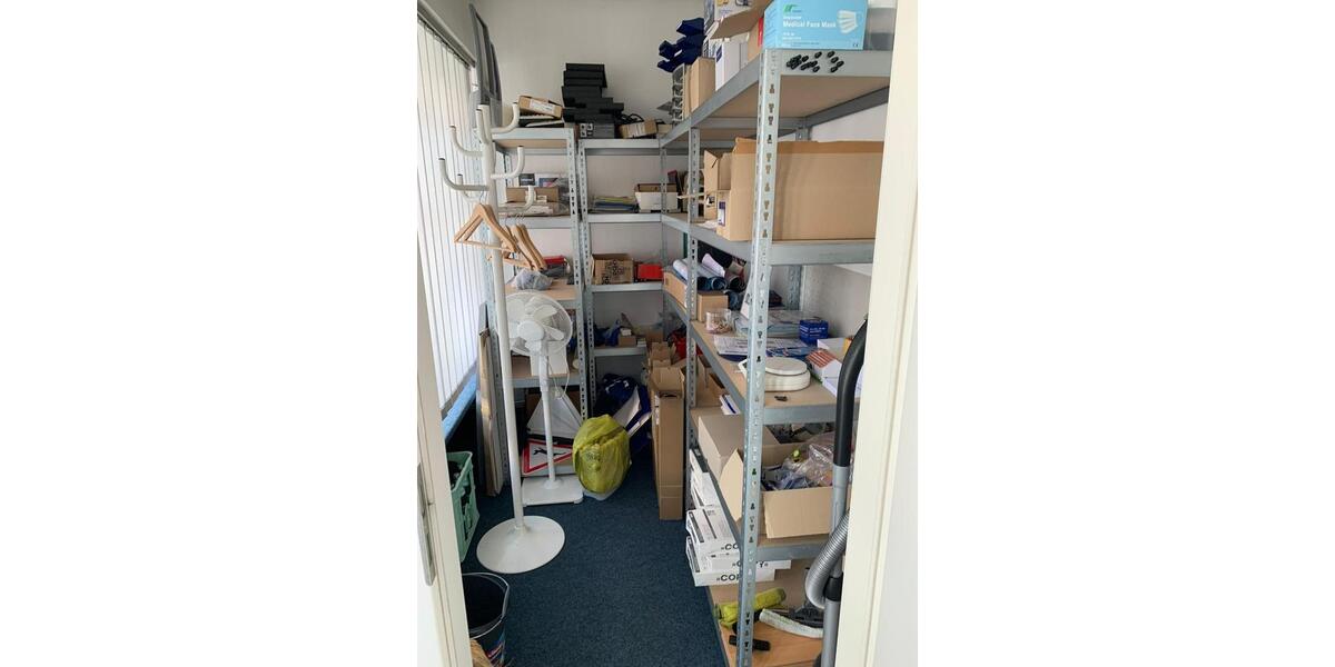 Gewerbe-Bürogebäude zimmer