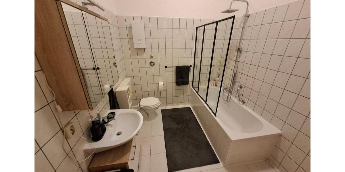 Etagenwohnung Aachen Aachen-Mitte - 2 Zimmer, 94 m&sup2;, 1.100&euro; | Angebot:26266775
