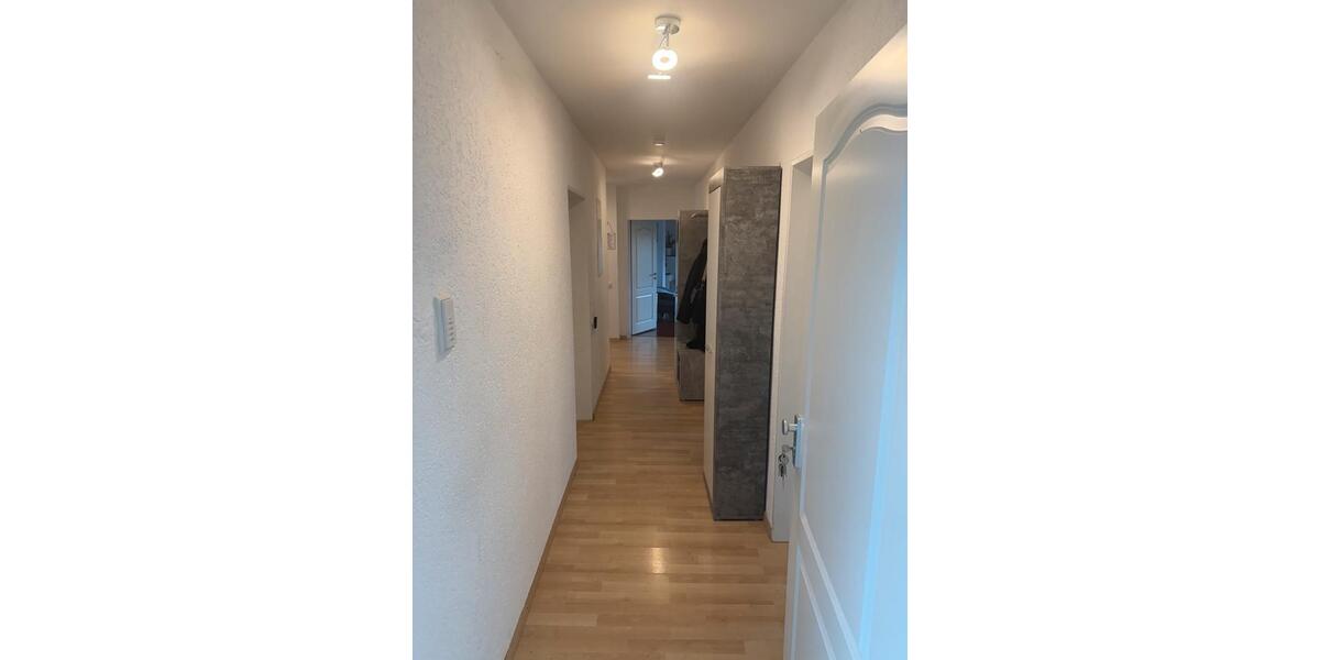 Etagenwohnung Schwalmstadt - 3.5 Zimmer, 125 m&sup2;, 800&euro; | Angebot:25229051