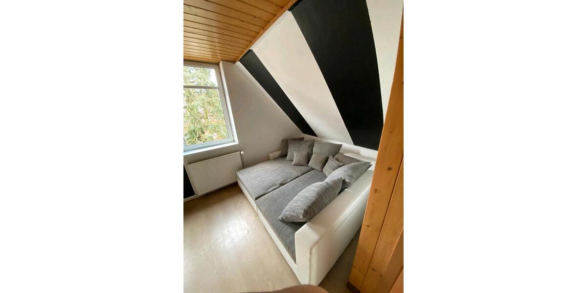 Dachgeschoßwohnung Rühen - 3 Zimmer, 65 m&sup2;, 639&euro; | Angebot:25369505
